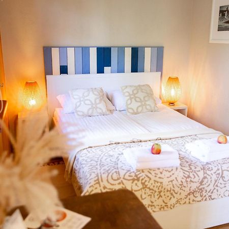 Melynojo Karpio Barza Hotel Kinty Buitenkant foto