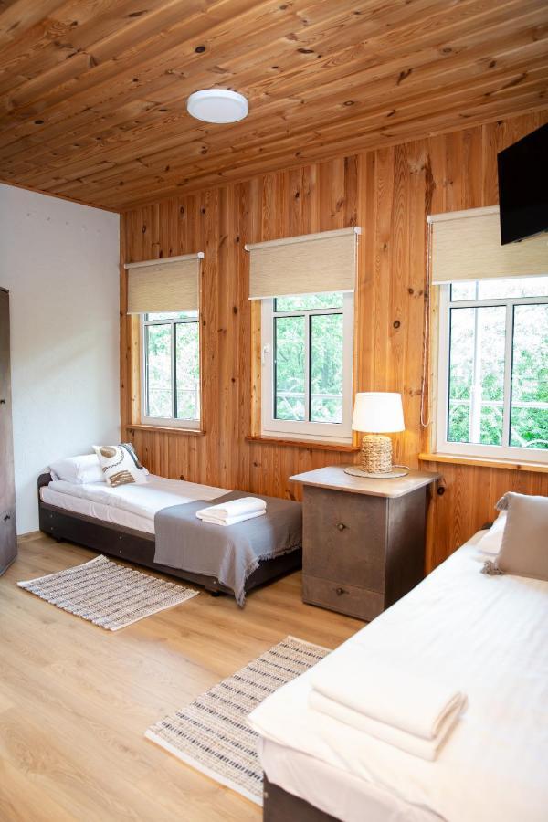 Melynojo Karpio Barza Hotel Kinty Buitenkant foto