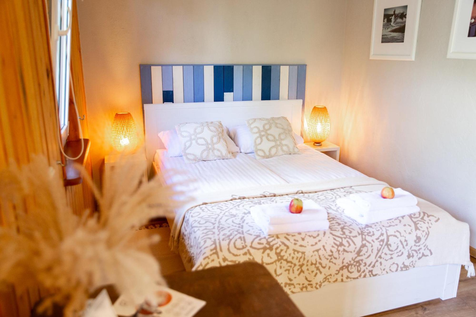 Melynojo Karpio Barza Hotel Kinty Buitenkant foto